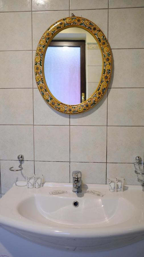 Relais Il Feudo Bed & Breakfast Beltiglio Exterior foto